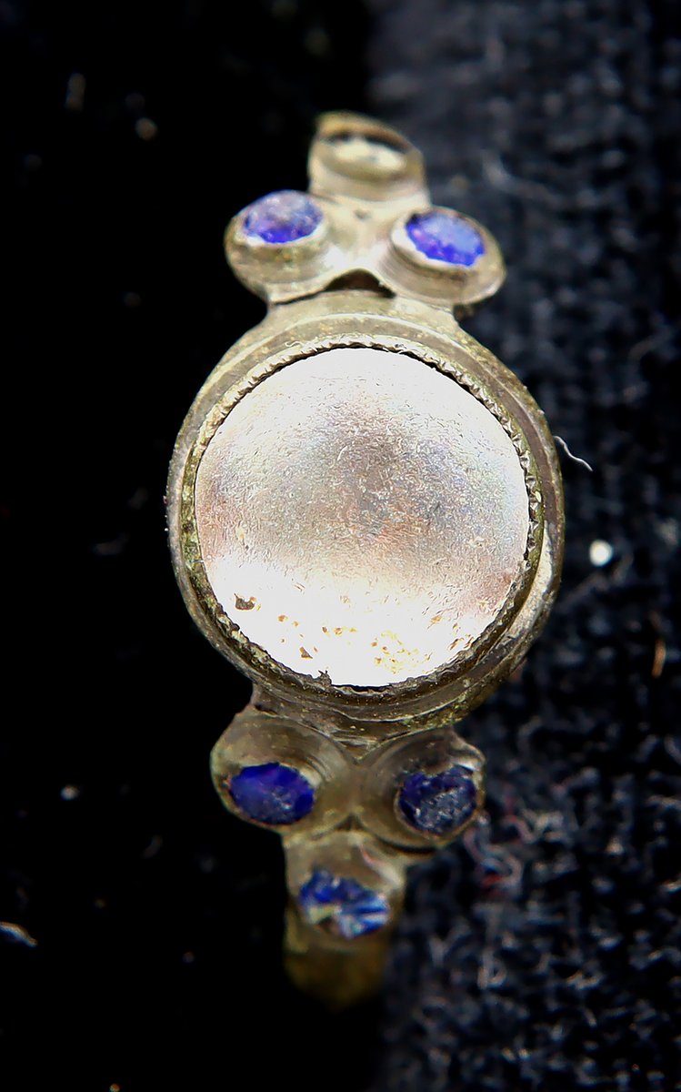 lead2024's tweet image. Check out _6990 Genuine ancient AE ring. With transparent  white insert. XIV-XVII AD ebay.co.uk/itm/1668481295… #eBay via @eBay_UK  #Genuine #ancient #AE #ring #transparentwhiteinsert  #XIVAD #XVIIAD