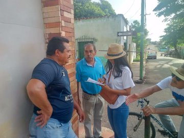 partidoUNT's tweet photo. El equipo de @Guaricount_ realizo casa por casa por las calles #Sucre y #Roscio, del Municipio Santa María de Ipire, donde estuvieron promoviendo la participación ciudadana y la defensa del voto por Edmundo González, de cara a la venidera elección presidencial del #28Julio https://t.co/3Kdh530CPD