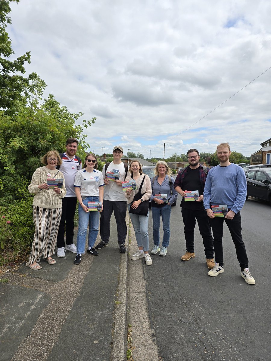 Great to have been out canvassing for <a href="/alistrathern/">Alistair Strathern</a> this morning and afternoon.

Lots of people on the doorstep saying they're going to vote Labour and know Alistair is the only way to keep the Tories out.

<a href="/JennionJames/">James Jennion</a> <a href="/OliviaWillliams/">Liv</a> 

#VoteLabour