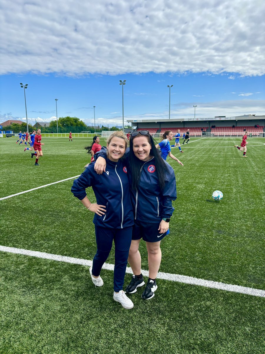 LauraStevensPh1's tweet photo. Today was my last day coaching at @SpartansGirls with the 18s NextGen squad!. 2 years of making amazing memories with the best bunch of girls and club.After 10 years of coaching I’m finally hanging up the boots!. Thanks to everyone at Spartans for having me.
More time for the 📸 https://t.co/OfTWPoUBZ3