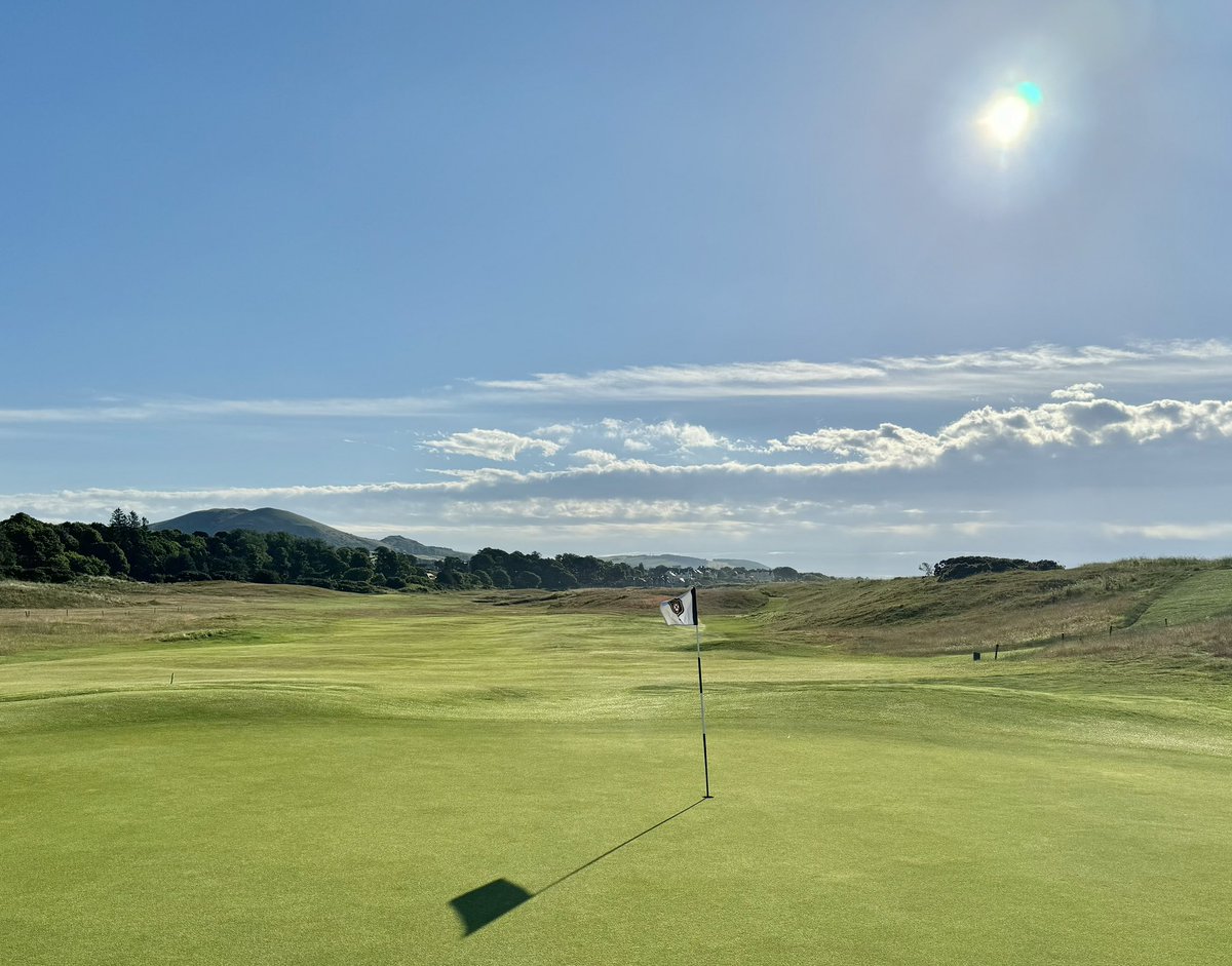 Gavin Neill tweet media