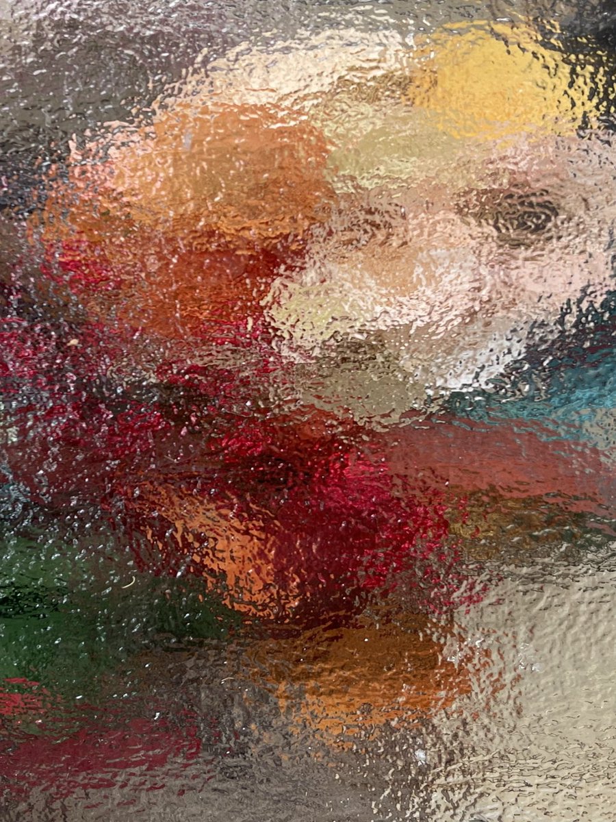 all the light your heart can hold
2024  GLAMOUR PARADE 

When they came to themselves, the night was very dark. They lay still and warm and weak, like the new- born, together. Only his heart was weeping. 
The Rainbow 
D.H Lawrence 
#abstractartist 
#flowerphotography 
#Flowers