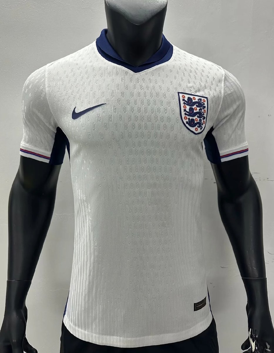 🚨 SORTEO INTERNACIONAL 🚨 

🏴󠁧󠁢󠁥󠁮󠁧󠁿 Vamos a sortear la camiseta de Jude Bellingham  🏴󠁧󠁢󠁥󠁮󠁧󠁿

Para participar: 

- Dar RT a este tweet
- Seguir a <a href="/AdriRM33/">(fan) REAL MADRID FANS 🤍</a> y <a href="/futboljersey7/">FutbolJersey77</a>
- Mencionar a un amigo/a

🍀 El ganador se dará mañana 🍀