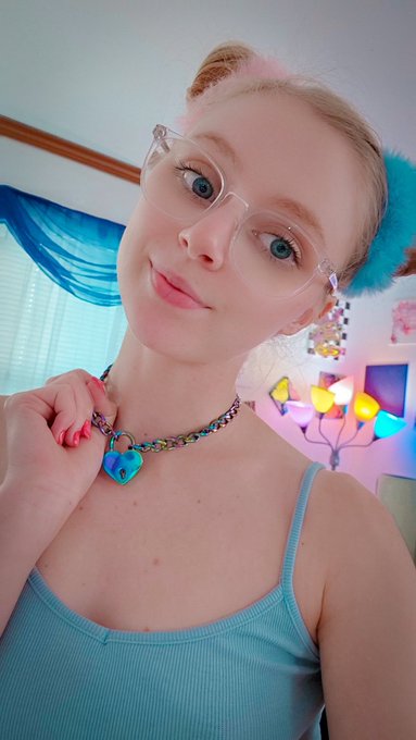 Hope ur having a lovely day🌻🩵 https://t.co/Kq9kSqogX8