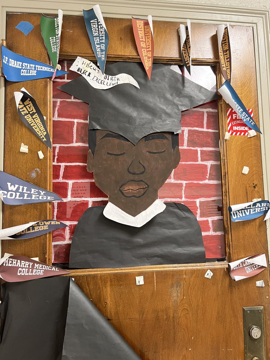 Thank you Judge Garrett and Judge Gant for participating in “Read for Joy.”  

📷: Judges with BCDI Detroit President Monica Thompson