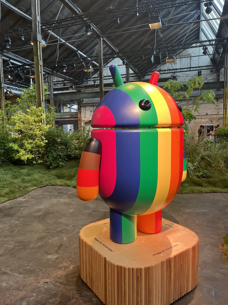 aimans_3's tweet image. Forever greatful for being a part of @googledevs and @WomenTechmakers communities. 

We dedicate our time as volunteers and in return get to meet the most amazing people on earth. Exhibit A: attending Google IO Connect Berlin 
#googleioconnect #berlin #googleio #gdgmunich #wtm