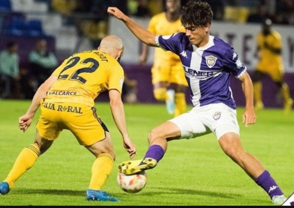 Diego Morcillo firma por el Alavés b

El delantero viene de hacer una grandísima temporada con el CD Guadalajara con 18 goles en liga y uno en copa

En enero se publicó desde <a href="/__AngelGarcia__/">Cazurreando</a> la incorporación 

Bienvenido <a href="/MunozMorcillo/">Diego Morcillo Muñoz</a> 🔝