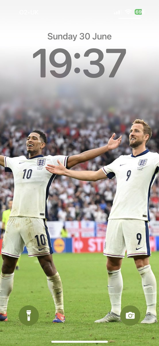 Sorry kids. I’ve been sucked back in…

It’s coming home 🏴󠁧󠁢󠁥󠁮󠁧󠁿

#England