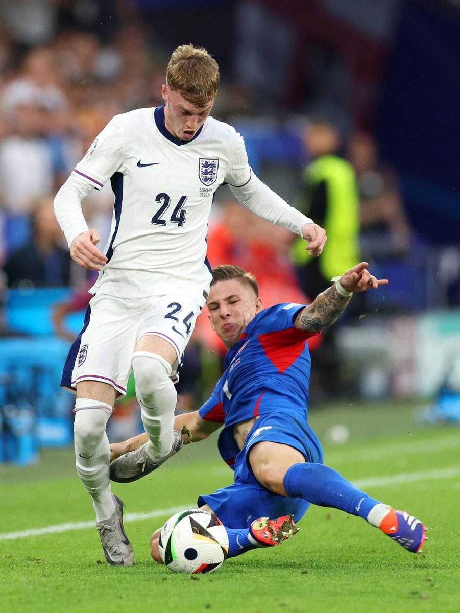 RisingBallers_'s tweet image. Cole Palmer appreciation post.