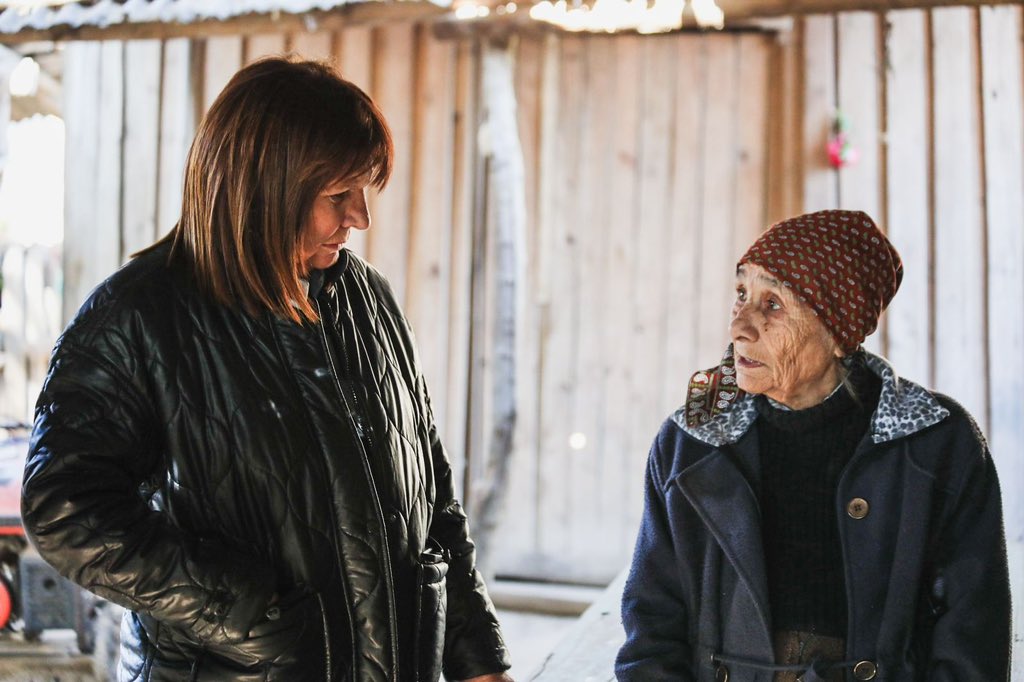 PatoBullrich's tweet photo. Fuimos hacia el naranjal, siguiendo los pasos de los últimos minutos en los que Loan fue visto. El allanamiento de las Fuerzas Federales incluye a decenas de agentes con la última tecnología y perros entrenados.

Se trabaja con máxima profesionalidad y con el corazón. https://t.co/cpO0sjPrhu