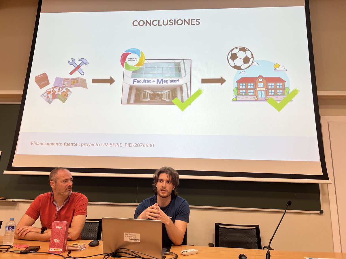 AFIPS group (@afips_uv) on Twitter photo Fantástica jornada la vivida la semana pasada en la <a href="/UV_EG/">Universitat València</a> ¡Muchas gracias a todas las personas participantes en la II Jornadas de innovación e investigación en el ámbito educativo junto al grupo AFIPS! Fantástica jornada la vivida la semana pasada en la <a href="/UV_EG/">Universitat València</a> ¡Muchas gracias a todas las personas participantes en la II Jornadas de innovación e investigación en el ámbito educativo junto al grupo AFIPS!