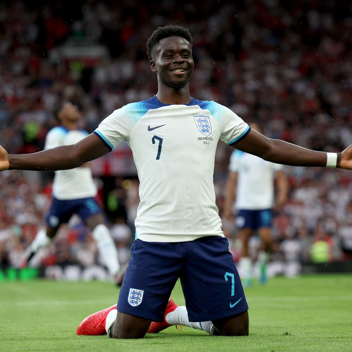 Starting RW, make-shift LB and RWB if needed. 🏴󠁧󠁢󠁥󠁮󠁧󠁿

Bukayo Saka. A master of all traits. So good that Foden plays out of position and Palmer eats the bench. 🌶️