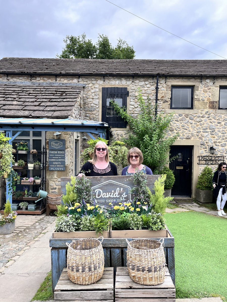 We had an amazing day on our Emmerdale Tour. Lucy Pargeter was lovely, so was our guide Sue <a href="/emmerdale/">Emmerdale</a> <a href="/lucyparge/">lucy pargeter</a>