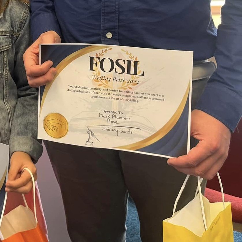 I'm very honoured that my story 'Shining Sands' won first prize in the inaugural FOSIL Prize for prose writing. 

#WritingCommmunity #amwriting