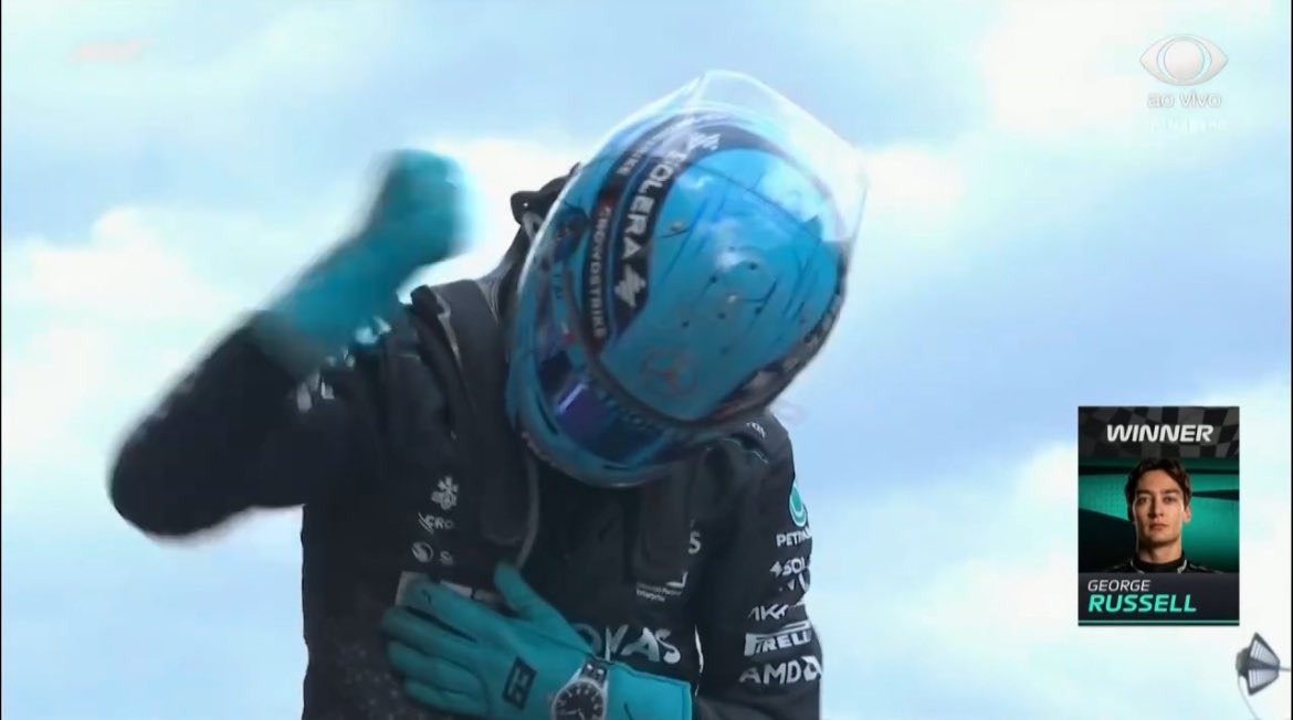 formulagirlybr's tweet photo. COMEMORA MERCEDISTA!!!
#F1 #FGBr #AustrianGP 🌻 https://t.co/NMJ5RyTyS2