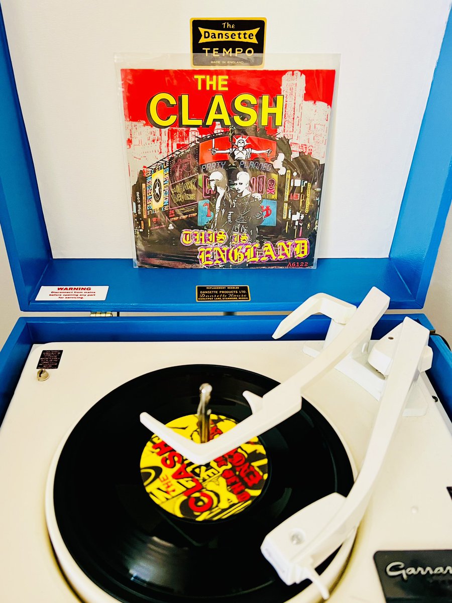 AGC_LONDON's tweet photo. #NowPlaying at the Art Gallery #TheClash #ThisIsEngland #Dansette #Vinyl #CBSRecords

https://t.co/dNNLDEO48y—3T-FRzUFg&amp;context=spotify%3Aalbum%3A3E01XjnmC1HdxTE8dPuEkn

What are you listening to right now? https://t.co/Zj1ExqrpC9