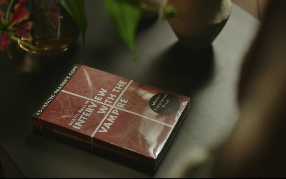 MediumSizeMeech's tweet photo. S2E8 of #InterviewWithTheVampire casually being the best episode of television in 20 years with a score during THAT sequence that was SO inspired—need @Immortal_AMC to sell this as a coffee table book with the script for this episode inside https://t.co/UrCczWyMec