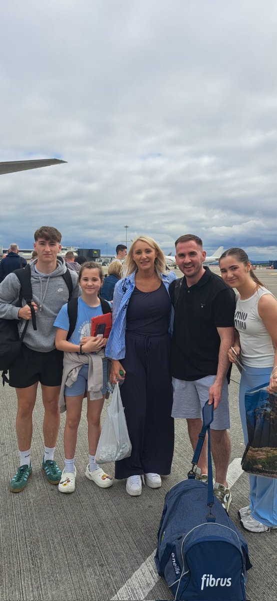 My gang, so blessed and looking forward to making more memories with this lot. ❤🌞🛩🏖
