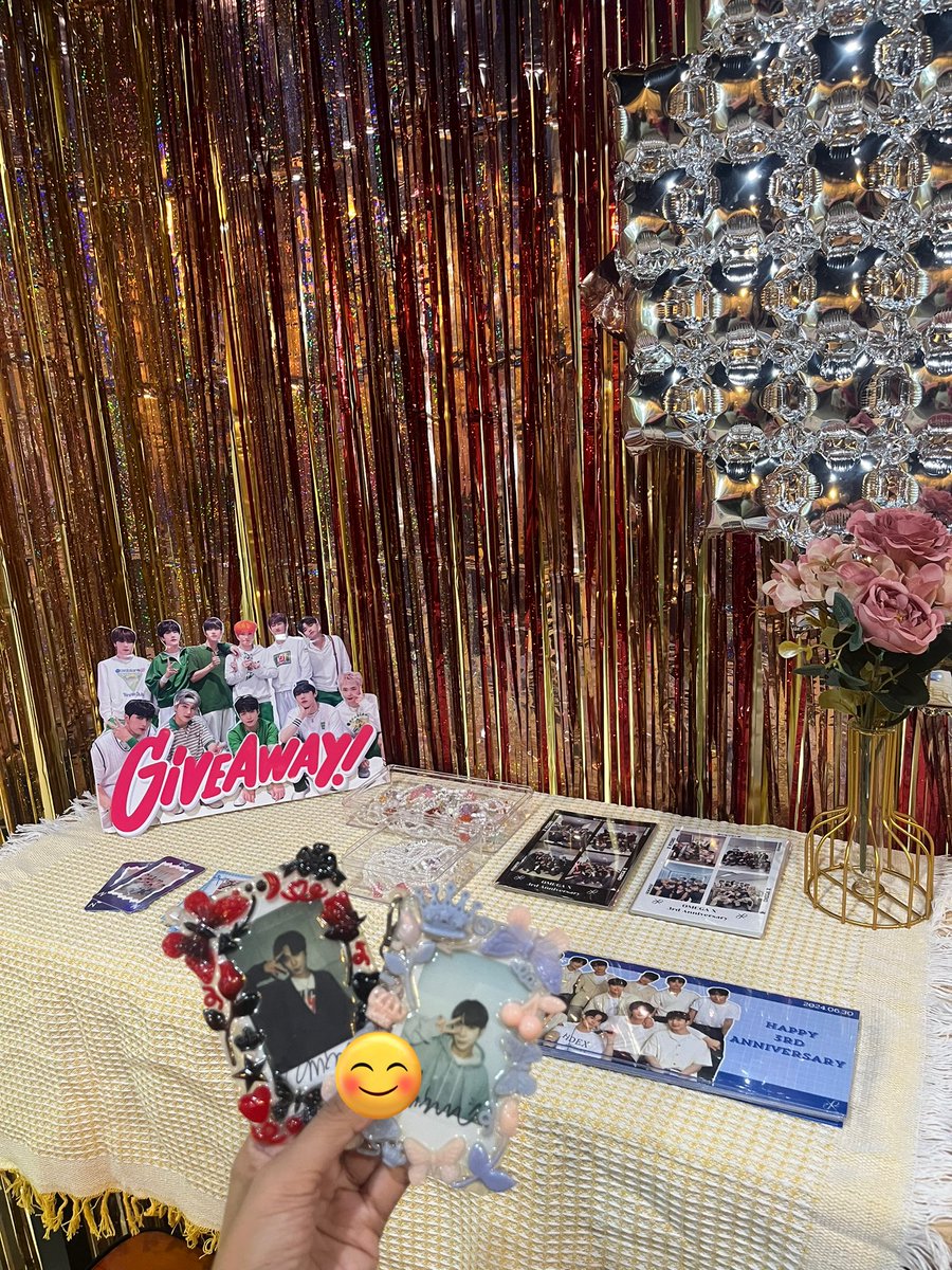 mp_omegax's tweet image. OMEGA X 3rd Debut Anniversary 
in Thailand 🇹🇭 
(4)

Day2

#Lets_Play_With_OX
#OMEGA_X_3rd_Debut_Anniversary
#OMEGA_X