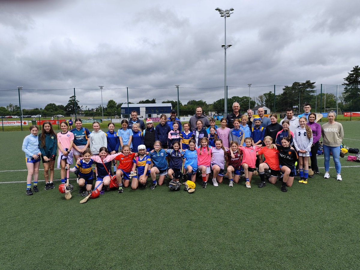 CryanGpo1981's tweet photo. A huge thank you to the main man @Hurlingcoach for putting our U12 girls through their paces this morning in @CastleknockGAA.
A fantastic morning of learning and development for all; players and coaches alike.
#icantgetnosatisfaction #5yearplan 
#2012legends https://t.co/nMUugR2yeT