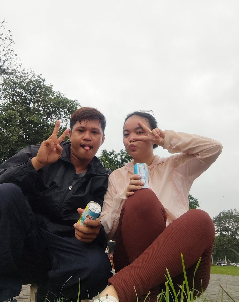darth_kj's tweet photo. @vybyng Lakaw, dagan para sa Dole pineapple can 😂

Weekend with my fave person, @vybyng 🫶 | 06.30.24 https://t.co/uKcuHxJKk8