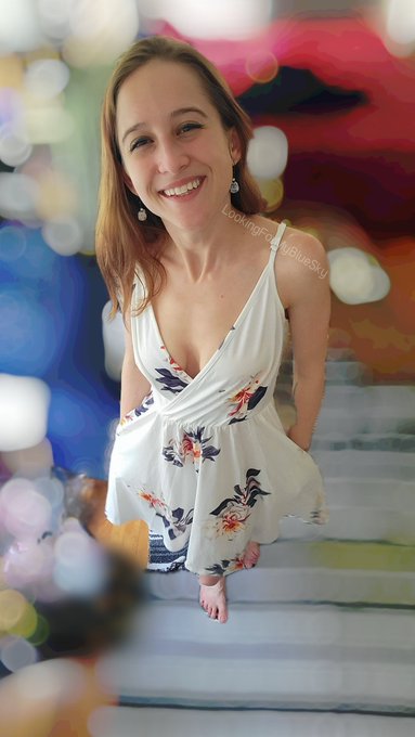 Come rail Blue in honor of sundress season plzandthanx  https://t.co/5GR2PitVg6 https://t.co/hxX65Rd