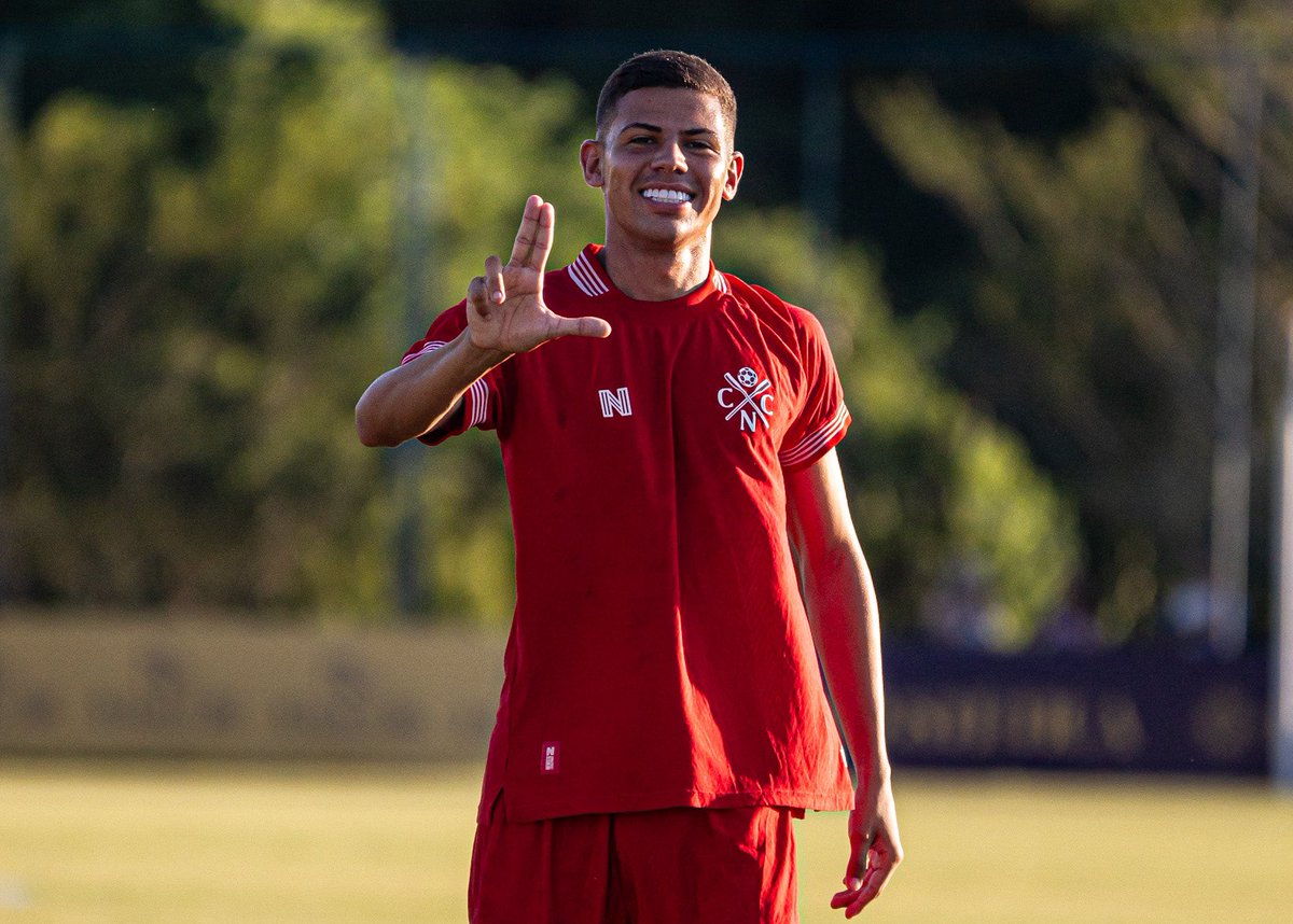 leal0004's tweet photo. L😍😁
Vamooooo 🇦🇹
GOL✅
Vitória ✅ https://t.co/tFSS361LTm