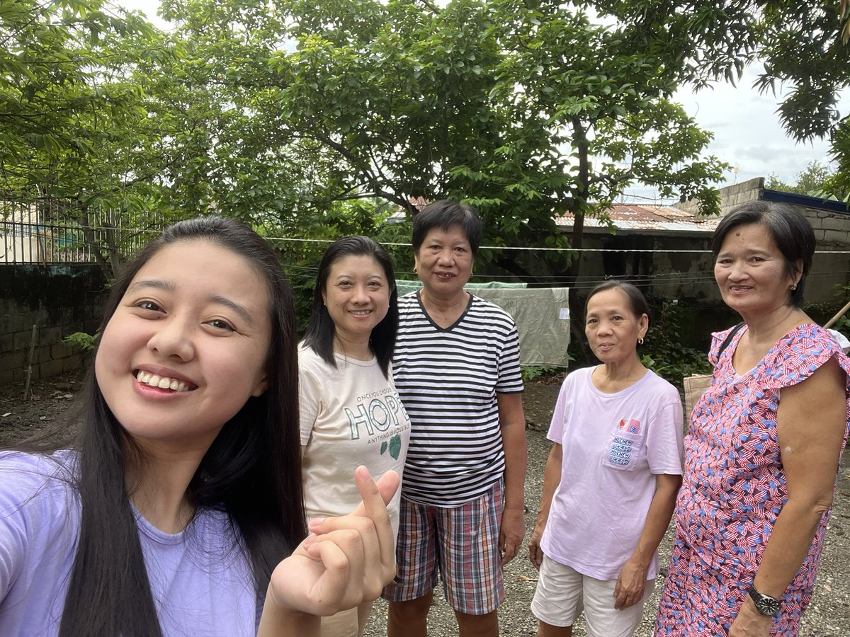 AngeliqueenP's tweet photo. Blessed &amp; Productive Sunday 🙌🏻

☑️Sunday Cell Celebration
☑️Bond w/ mom
☑️Bond w/ lola’s
☑️Walking (6,893 steps)

Ofcourse naka singit pa mag deliver ng dessert in a tub 🥰🍰

Thank you Lord sa strength! 💪🏻 https://t.co/LrQTP8WNtp