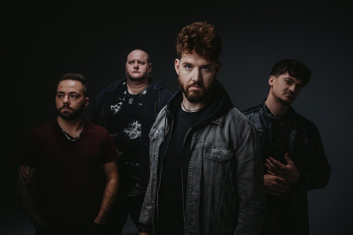 With all the new tour dates lined up for later this year, we want your input: Where do you want to see us play  in 2024? Also, what bands should we play with? 
🤔📍