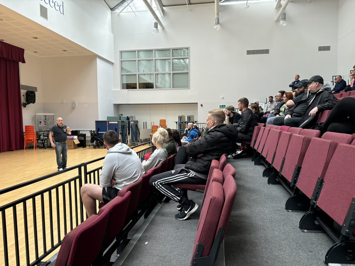 Annual ‘Adults In Football Workshop’ to our NEW U7s parents/guardians this morning.

We ALL aim to give our children’s best environment to learn and play. 

Thank you <a href="/neilayates/">Neil Yates</a> <a href="/LancashireFA/">Lancashire FA</a> 

#AProudJuniorClub 🔹▫️🔺