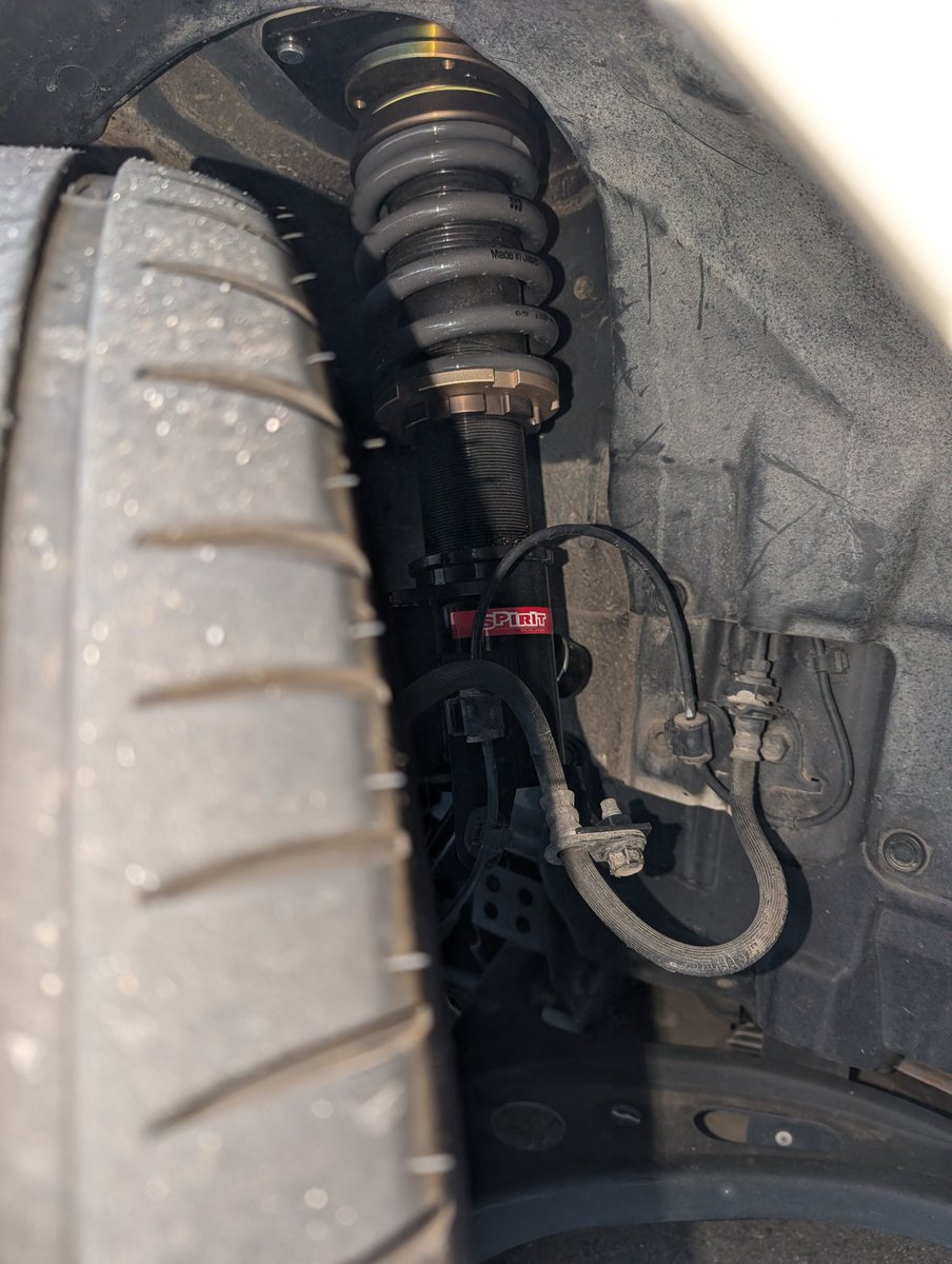 t1t10_'s tweet photo. 車高調入れました https://t.co/pRXsvnGLhd