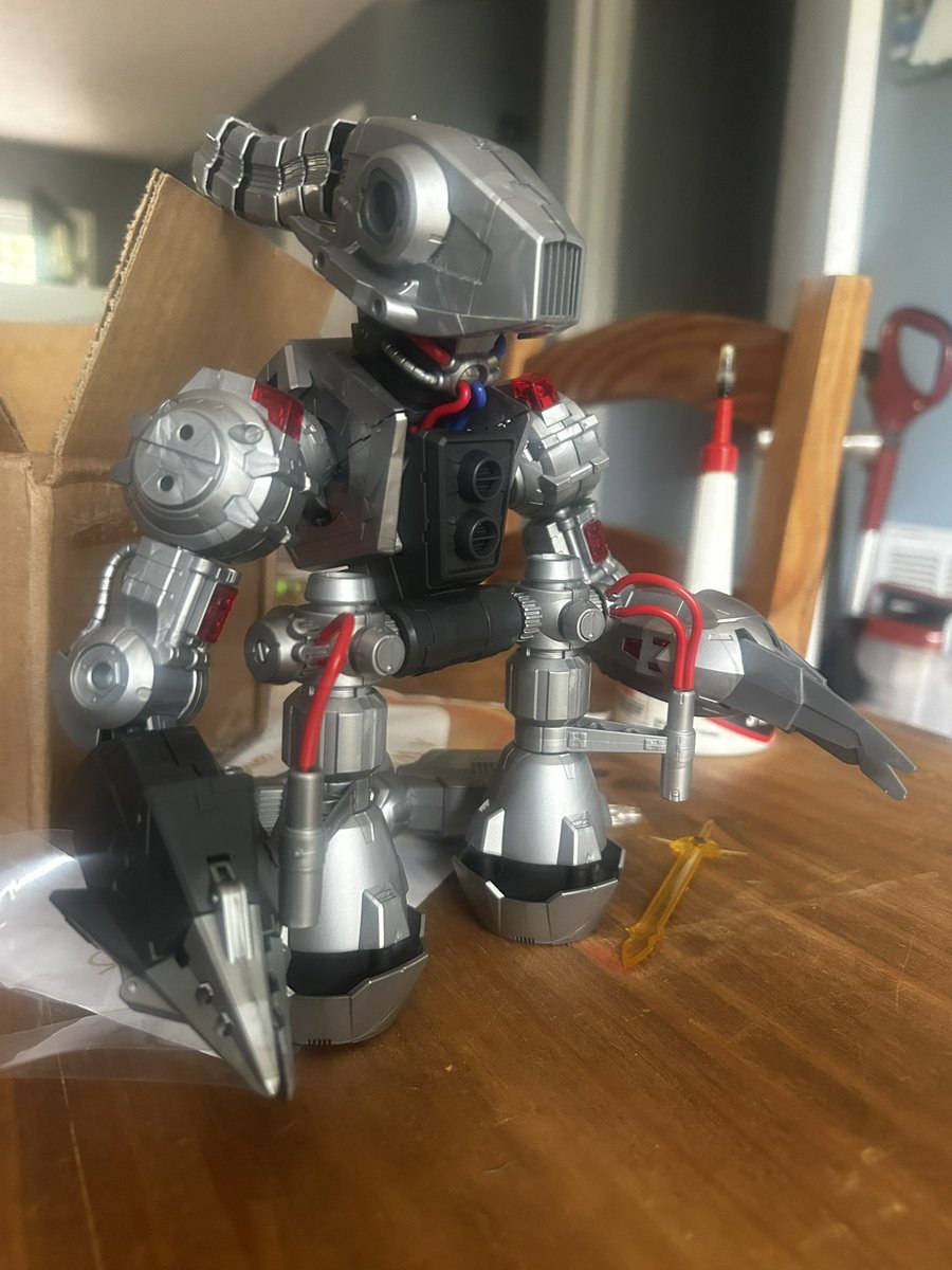 levelze76184113's tweet photo. I think I missed a few steps
#digimon #figurise
#machindramon https://t.co/XfJDgkYSjE