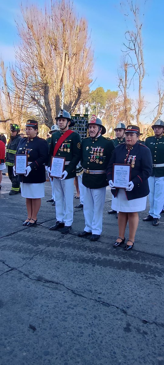 loretodm2's tweet photo. Última formación con mi Pablo francisco en la barriga ahora receso de pre y post natal día del bombero 2024 🚒🤰🏻 https://t.co/9LPvGKNgSu