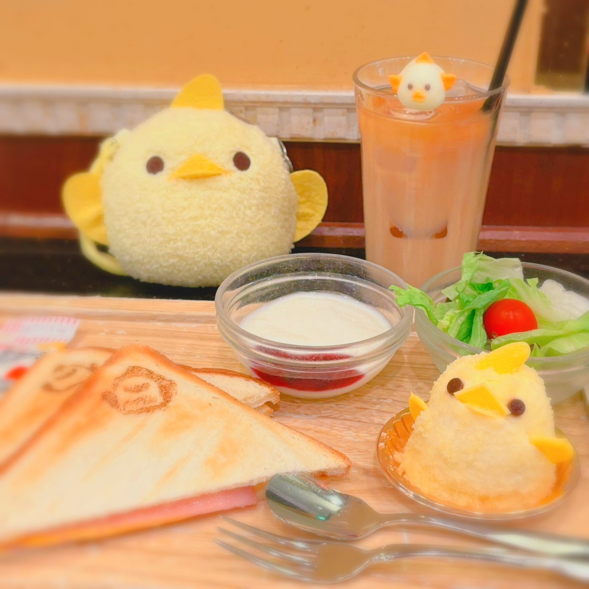 今年も誕生日迎えました🎀🪽 先日ひよりん(自称)、 名古屋へ #ぴよりん