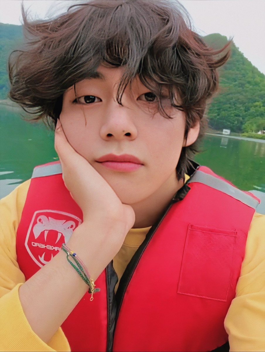hourlyhyungline's tweet photo. 🐯/🐻 D-344 
#SeeYouSoonTaehyung https://t.co/X7VbFXx52b