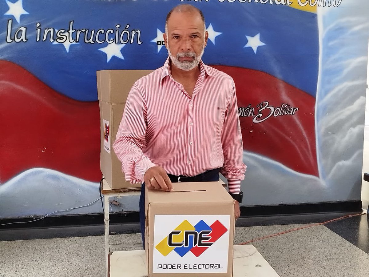 Participé en el Simulacro Electoral previo a las Elecciones Presidenciales 28 de Julio 2024. ¡El pueblo venezolano dando el ejemplo de civismo y democracia!

#SimulacroPorLaPaz
