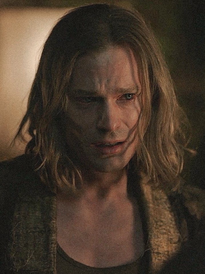 dailyloustat's tweet photo. #iwtvspoilers #iwtv #InterviewWithTheVampire https://t.co/aLD9KPqn2f