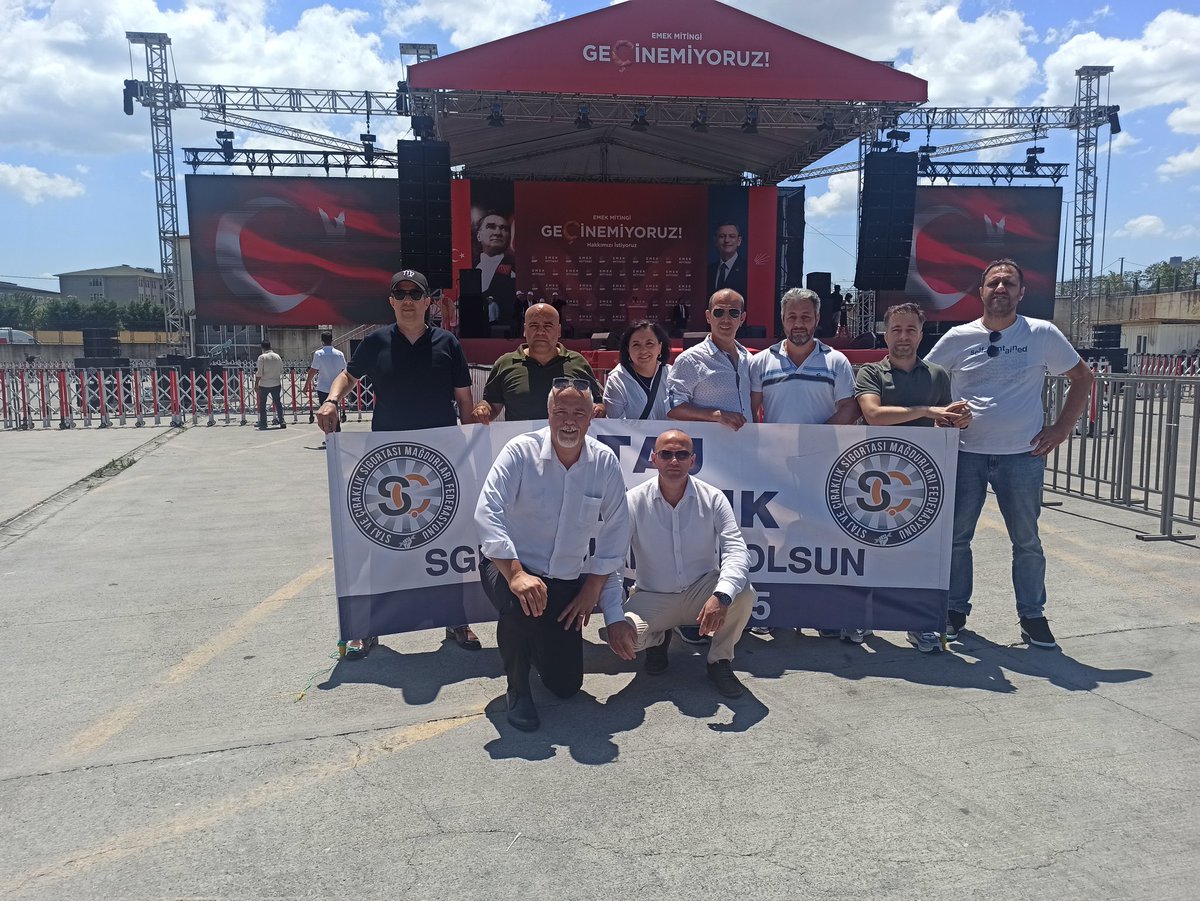 Selam olsun hak mücadelesi için bu meydanlarda olan staj çıraklık mağdurlarına... ARTIK BİLİYORUM STAJ ÇIRAKLIK SGK BAŞLANGICI OLACAK....
<a href="/herkesicinCHP/">CHP 🇹🇷</a>
<a href="/Akparti/">AK Parti</a>
<a href="/MHP_Bilgi/">MHP</a>
Emek Mitingi
#Geçinemiyoruz
#StajyerÇırakSGKHakkıiçinGebzede