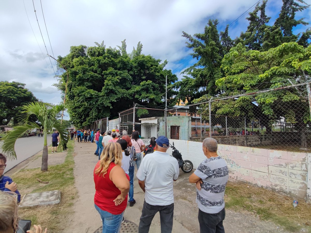 #30Jun || Aragua 

Municipio Mario Briceño Iragorry 🚩
Así esta participando nuestros vecinos y vecinas Mariobricenses.

#simulacromaquinariaperfecta

<a href="/NicolasMaduro/">Nicolás Maduro</a>
<a href="/dcabellor/">Diosdado Cabello R</a>
<a href="/pinfantea/">Pedro Infante A.</a>
<a href="/PartidoPSUV/">PSUV</a>