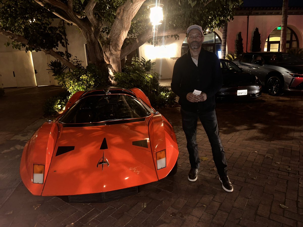 dmvsno1slim's tweet image. #Morphogenetics the new #Science of #physiology137 course available #DrPayne turn your body into this car here, spiritually, today #BisMuth revisited and #aura engaged 🦾🧬♦️🦋 #nanotechinrealtime