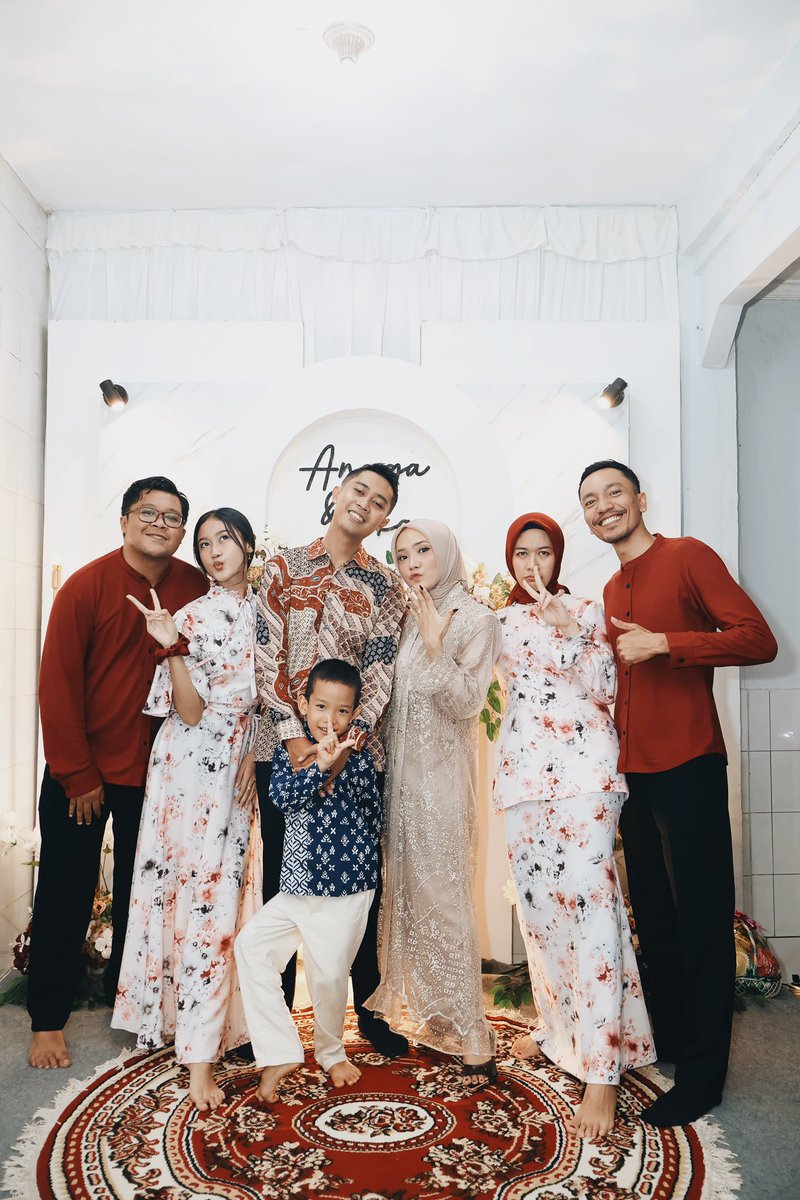 vikaelmiatin's tweet photo. Alhamdulillah, masih ada satu drama degdegan yang harus dilewati 😋 https://t.co/UU5uEiHwGF