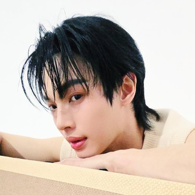 __opywpy__'s tweet photo. 🥹🥹🥹🥹🤲🏻

#PradaSummerKit
#PradaxWin 
#winmetawin https://t.co/xSD3fFS5Ee