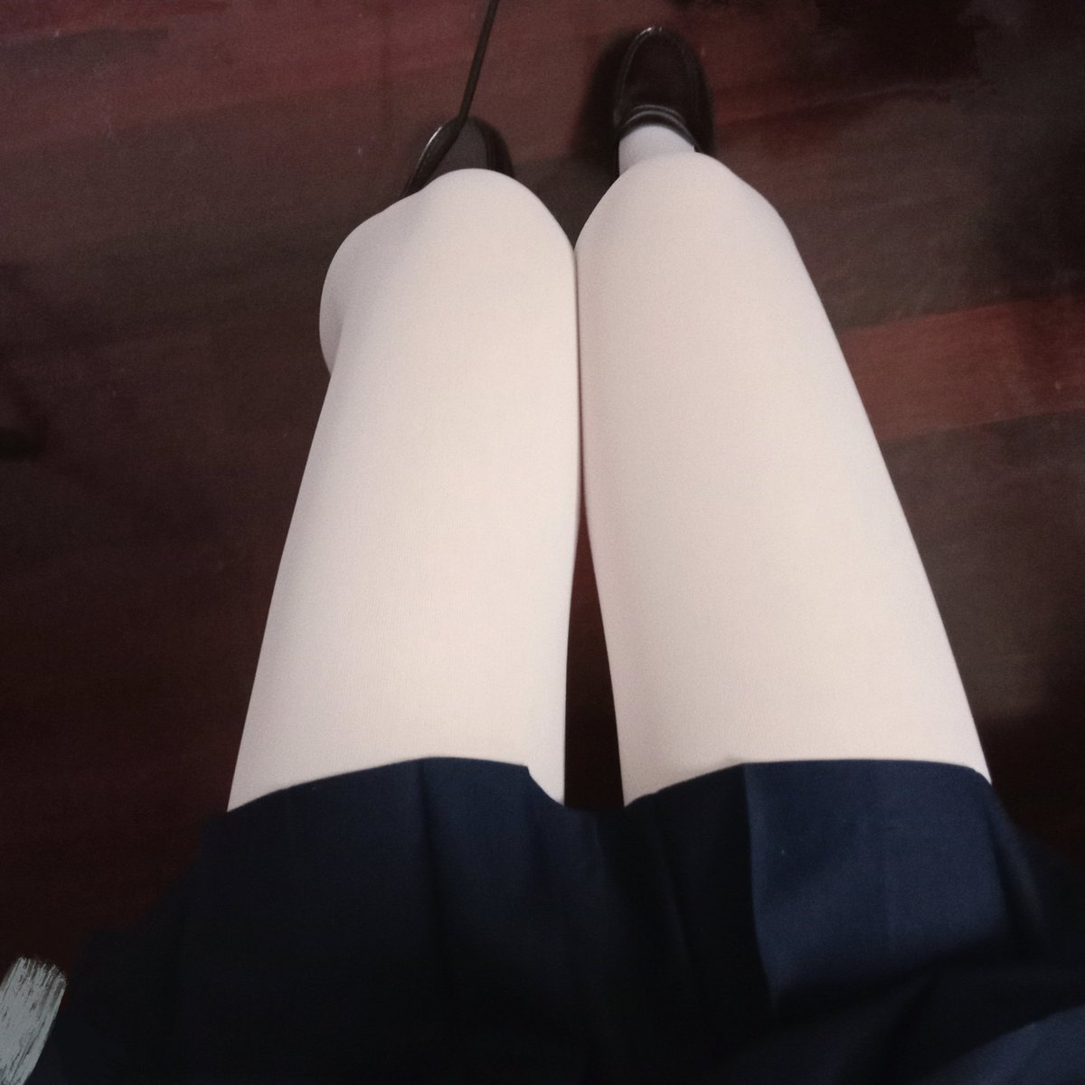 PCythia18054's tweet photo. 恰到好处 #jk #白丝 #丝袜 #连裤袜 #女高 #女高中生 #腿 #腿控 #脚 #足控 #白瘦幼 #少萝 #腿部线条 #门槛哥 #门槛姐 #爸爸活 #妈妈活 #金主 #包养 #m #sugarbaby #哎我特别喜欢这一张 #三天考十门我是最强大脑 #还有学考 #到底是谁爱上学 #还没放假谁来为我发声 #懒得打水印了就当庆祝我考完🏳️ https://t.co/jWCrGQMGQF