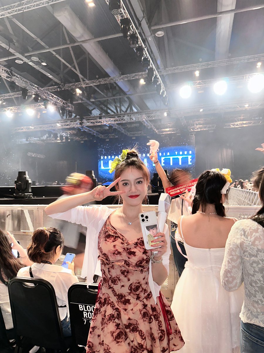 April01_pan's tweet photo. 求一键回到6.10的教程🥺想伯贤儿😭백현아, 너 정말 보고 싶어요🥺B_hundred_Hyun #exol #백현 https://t.co/heQtELYzvb