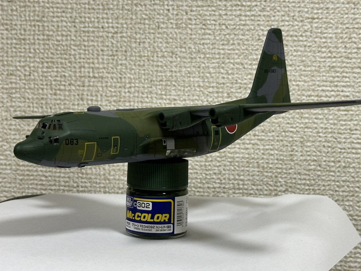 sez510's tweet photo. デカール貼り、クリア塗装完了です。
空中給油口はF-2のデカールを使用しました。インテークもいい感じです。
残りアンテナ類を仕上げます。6月完成できなかった…。7月こそ完成させるびょん！！
#144スケモ https://t.co/QKcTL174iy