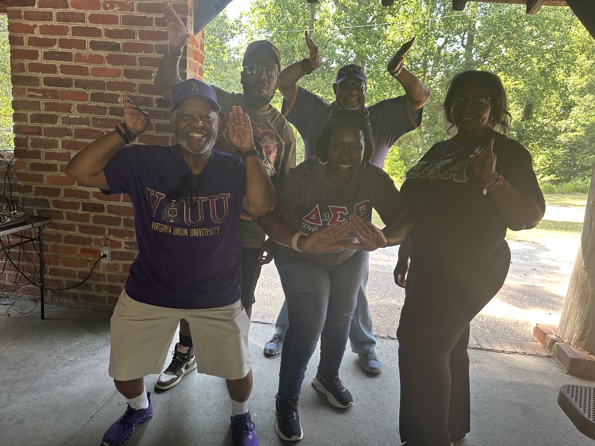 RichmondAlumDST's tweet image. Food, fun, &amp;amp; fellowship in the sun! Yesterday, the Metro Richmond National Pan-Hellenic Council family came together for our annual cookout. 

#RACDST 
#D9family 
#nphcmetrorichmond 
#nphcstrongertogether