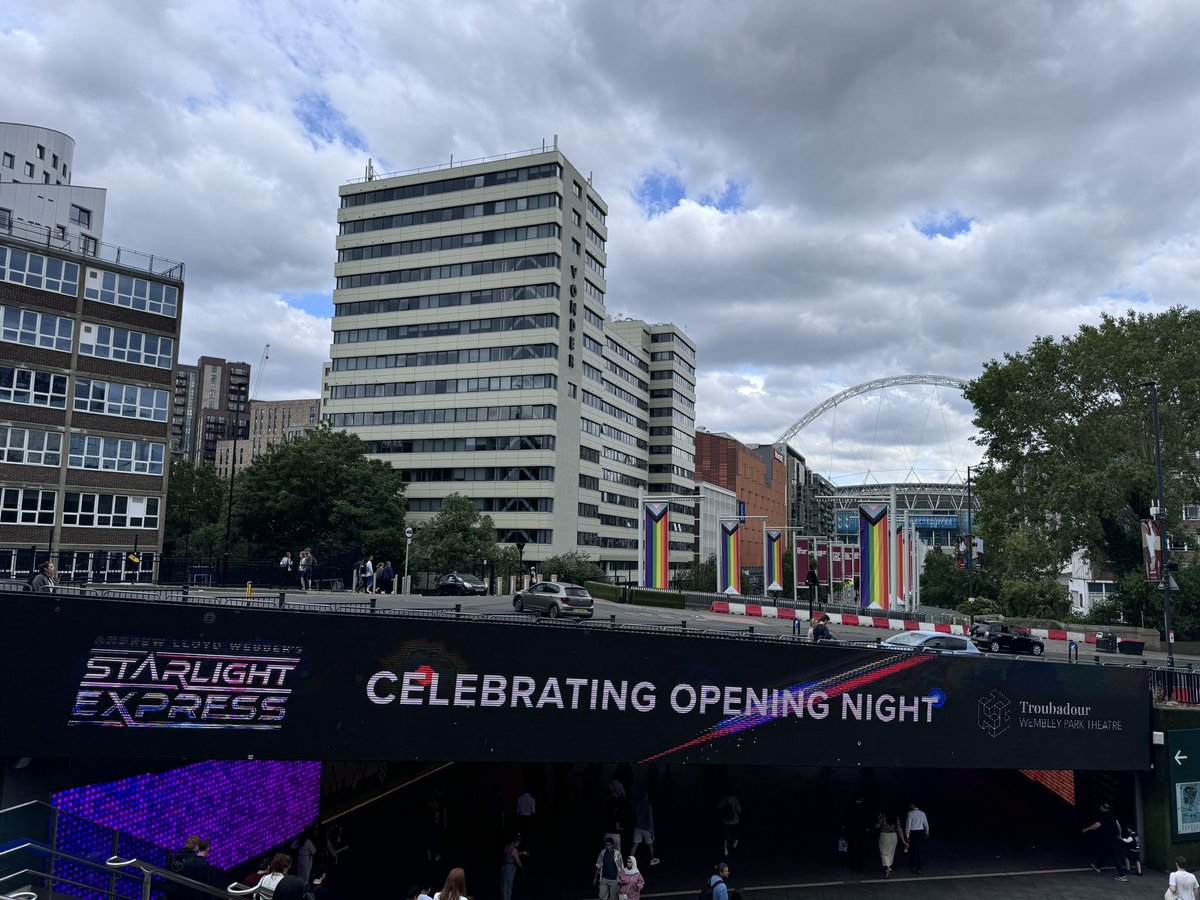 Rich Neville tweet media