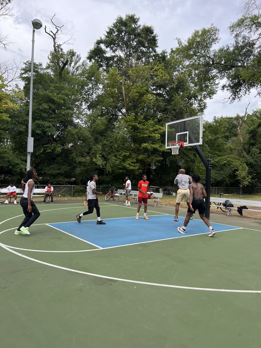 Web3DC's tweet photo. Building for the community.
Ward 7 , Watts league park ⛹🏽♀️⛹🏼♂️
Shout out to @The_BTC_Classic & @BlockIsMyName88 leading the movement ! 🏀 .
Winners getting paid #bitcoin on the spot.
@CryptoCoreAI
@HowardU , we will see you July 12-13
#Web3DC #crypto #WashingtonDC https://t.co/90W3iwx53U