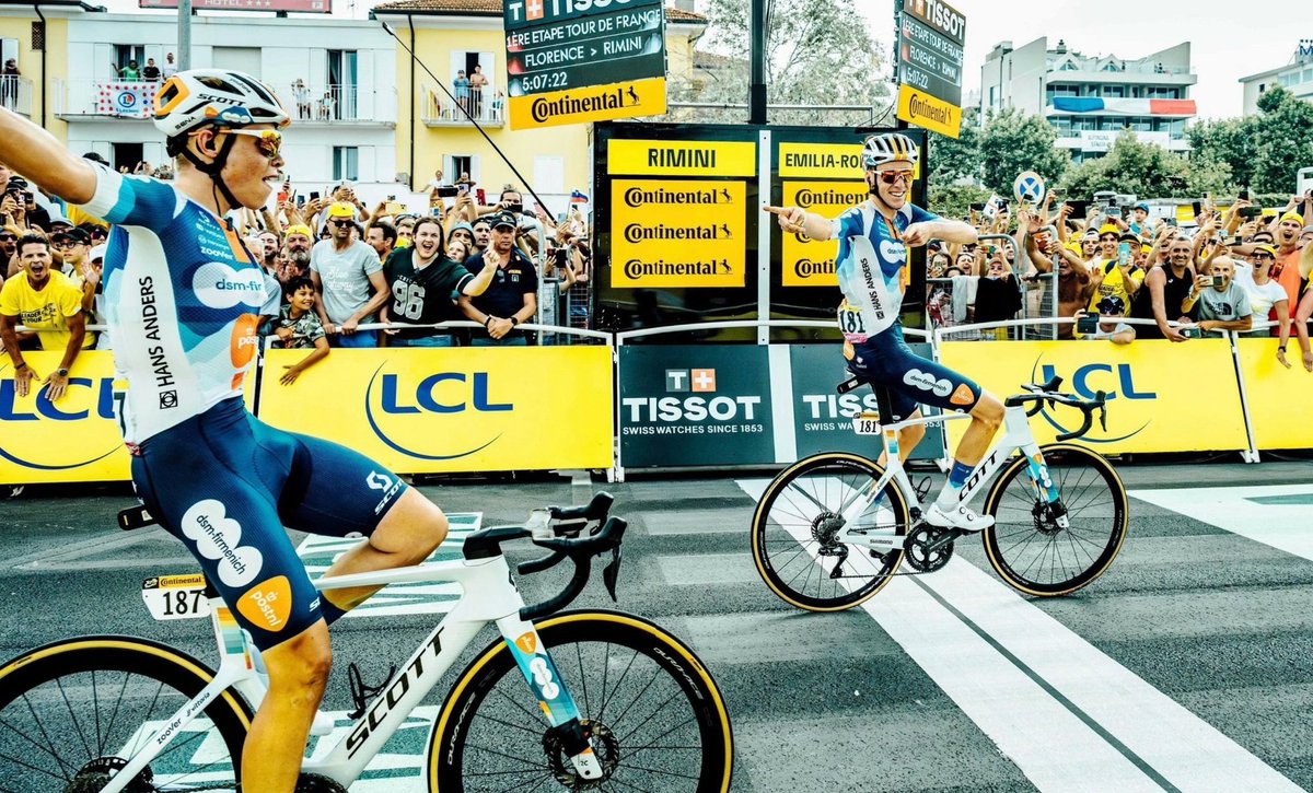 Thomas_Cycling's tweet photo. C'est la première fois qu'on vit ça non ?

Deux échappées victorieuses, 2 français sur les deux premières étapes du Tour de France 

C'est le vrai cyclisme qu'on aime ça, mon Tour de France préféré pour le moment ! 20/20

#TDF2024 https://t.co/odN1urfI9L