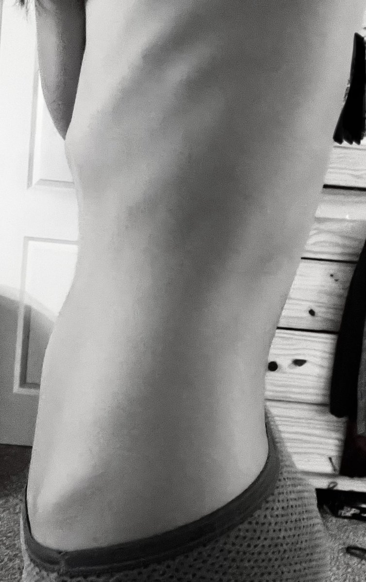 zombiegirllxxx's tweet photo. #edtwt #bc #blockdontreport
more pics bc I'm addicted to the black-and-white filter <3 https://t.co/NFfJrwJNbe